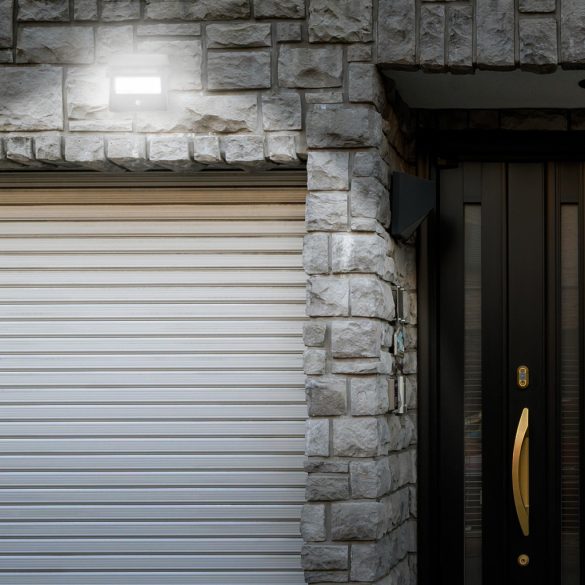 Avide Napelemes LED Reflektor 700lm, 4000K, PIR szenzorral, cserélhető akkumulátor