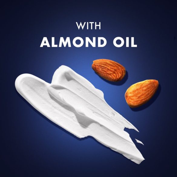 Gillette Fusion 5 Sensitive Almond Oil borotvahab 250 ml